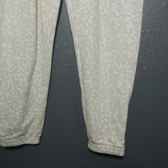 Fabletics Womens Beige Leopard Print Slim Athletic Sweat Pants Size Medium - Picture 3 of 9